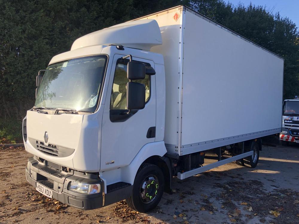Фара renault midlum