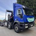 IVECO TRAKKER 410 E6 (HOOKLOADER & CRANE)