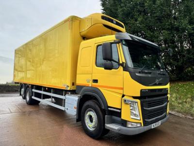 VOLVO FM 330 EURO 6 (SLEEPER CAB)