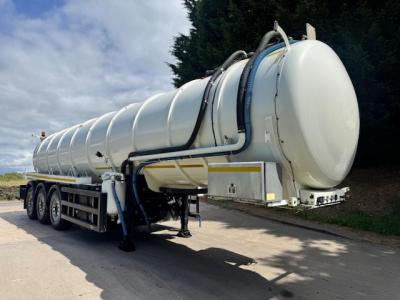 WHALE STAINLESS STEEL VACUUM TANKER