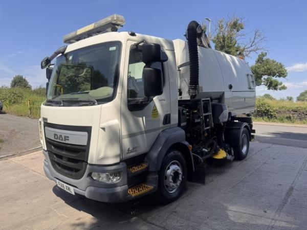 DAF LF 220 EURO 6 15T LHD