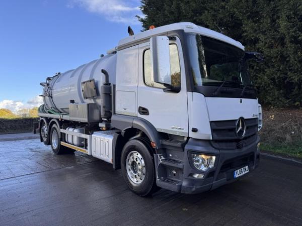 MERCEDES AROCS 2536 E6 (SLEEPER CAB)
