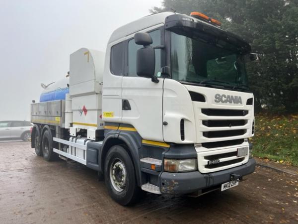 SCANIA R400