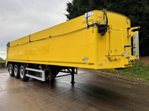 TITAN TWINWALL V FLOOR WALKING FLOOR