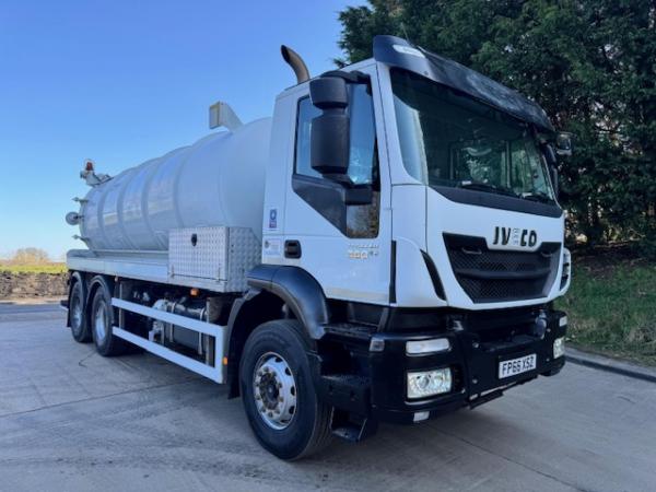 IVECO TRAKKER 360 EURO 6