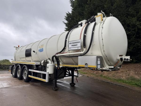 WHALE STAINLESS STEEL VACUUM TANKER (DONKEY)
