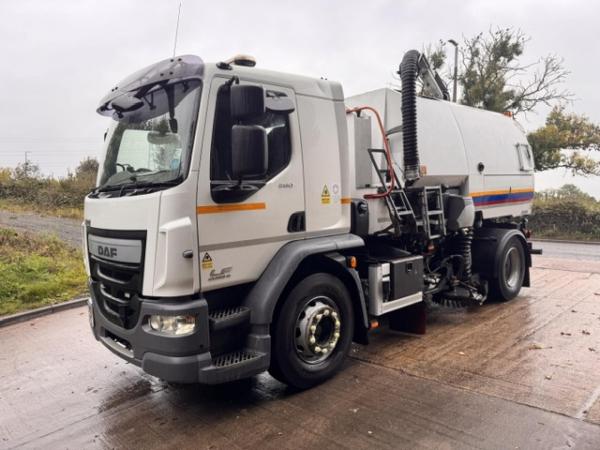 DAF LF 280 EURO 6 18T (DRAWBAR)